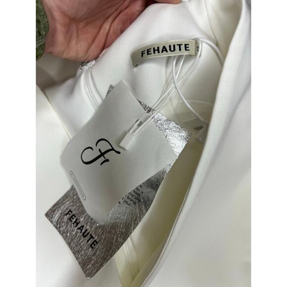 Fehaute White V-Neck Sleeveless Rhinestone sophisticated chic. Old Money - Picture 12 of 15